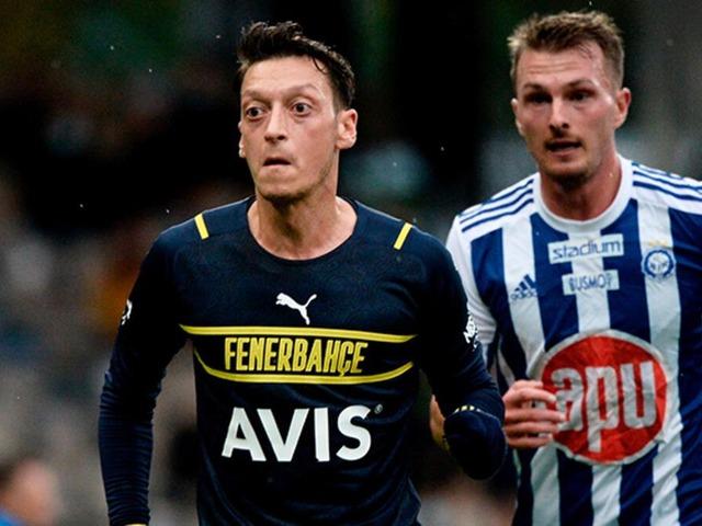 Mesut Özil'den Arteta'ya gönderme