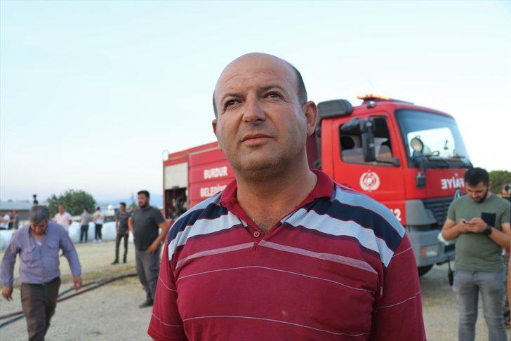 Burdur'da saman pazarında çıkan yangında 150 ton saman ve bir tır yandı G4