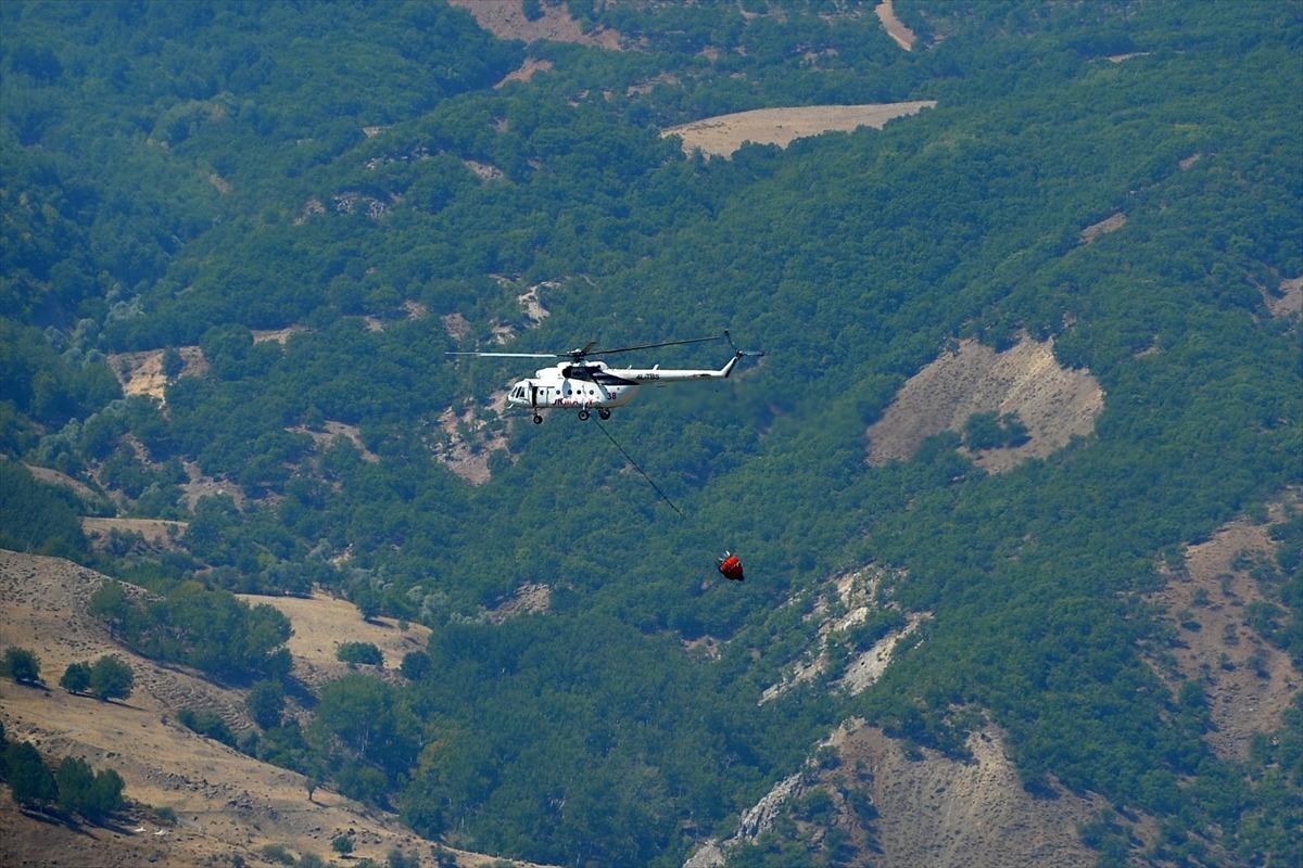 Tunceli Valisi Mehmet Ali &Ouml;zkan, &ouml;rt&uuml; yangınının s&uuml;rd&uuml;ğ&uuml; b&ouml;lgede incelemede bulundu: