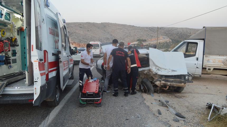 Düğün dönüşü feci kaza: 7 yaralı