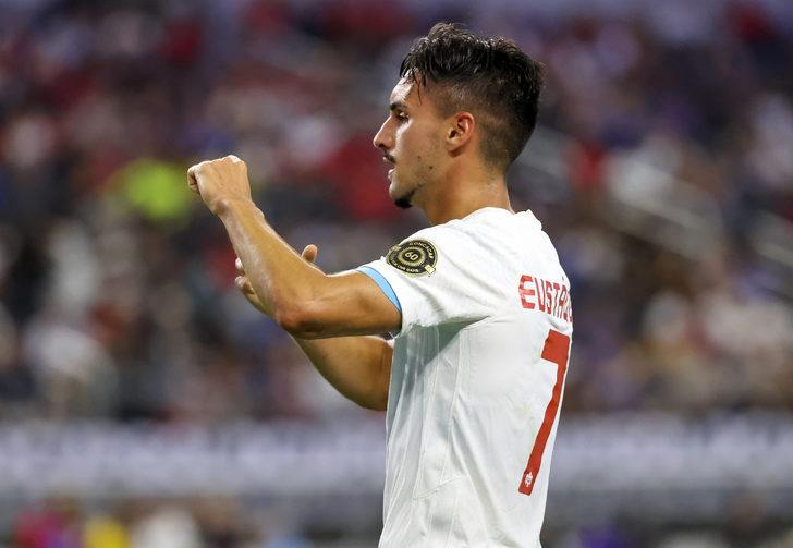 Stephen Eustaquio kimdir, nereli? Fenerbahçe'ye transfer olacağı iddia edilen Stephen Eustaquio hangi takımlarda oynadı? G3