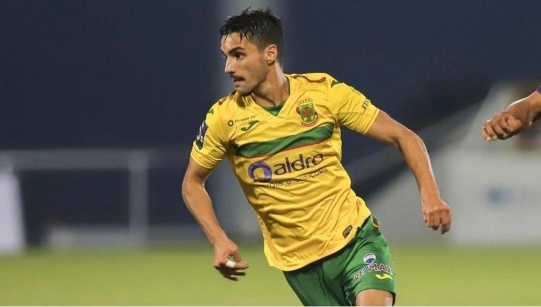 Stephen Eustaquio kimdir, nereli? Fenerbah&ccedil;e'ye transfer olacağı iddia edilen Stephen Eustaquio hangi takımlarda oynadı?