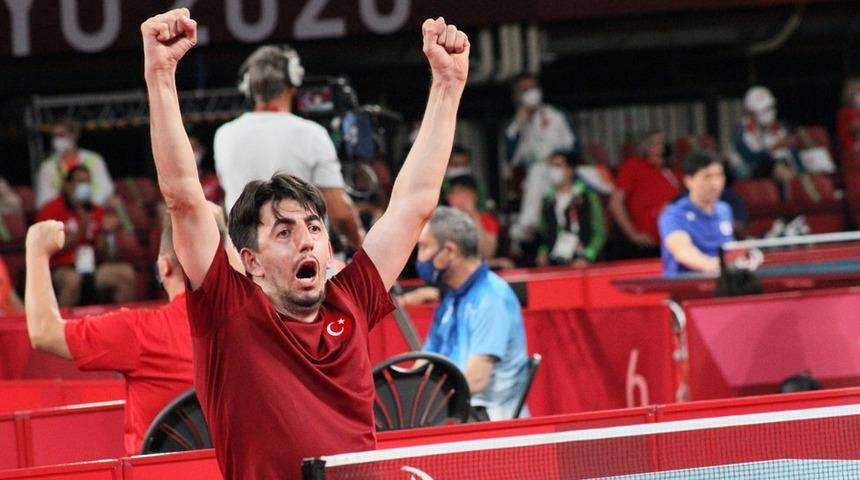 Paralimpik Oyunları'nda Abdullah Öztürk masa tenisinde altın madalya kazandı