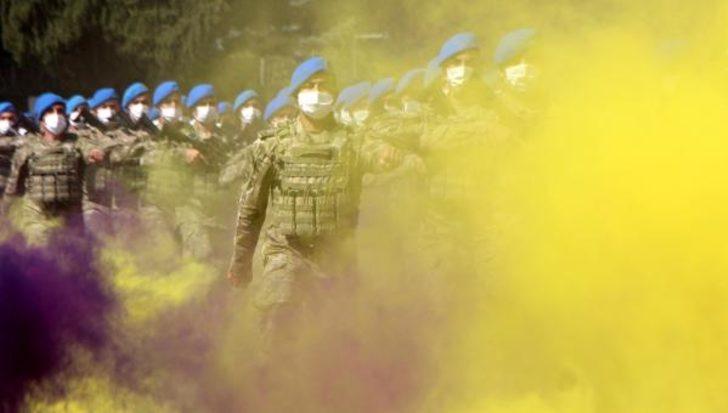 Bolu'daki 30 Ağustos kutlamalarında komandolar marşlarla yürüdü G3