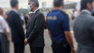 Cumhurbaşkanı Erdoğan'ın mesajı okunduğu sırada CHP'li Ali Narin'in yaptığı hareket tepki çekti