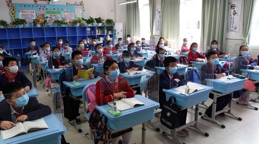 Çin'de 6 ve 7 yaşındaki öğrencilere yazılı sınav yasağı ve 18 yaş altına yeni kısıtlama