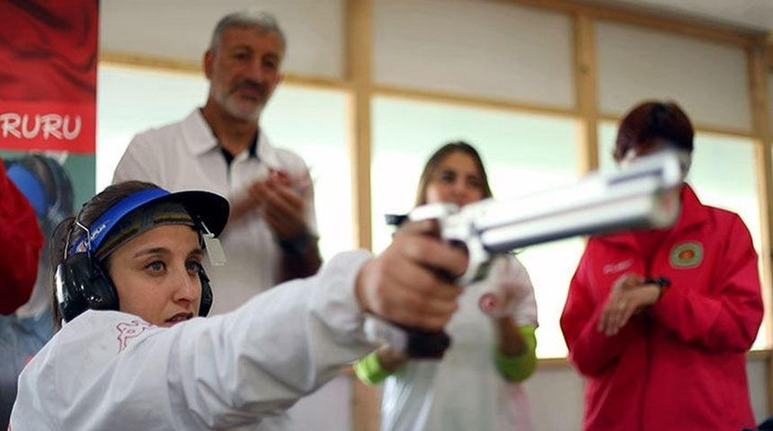 2020 Tokyo Paralimpik Oyunları'nda Ayşegül Pehlivanlar gümüş madalya kazandı