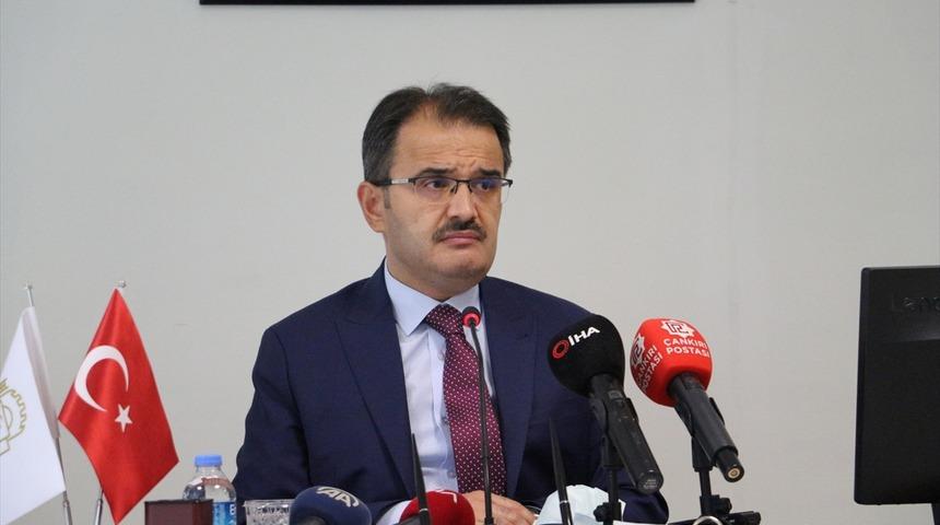 Çankırı Valisi Ayaz yüz yüze eğitim öncesi aşının ihmal edilmemesi uyarısında bulundu