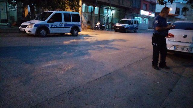 Adana'da 1 kişinin yaralandığı silahlı saldırı güvenlik kamerasında