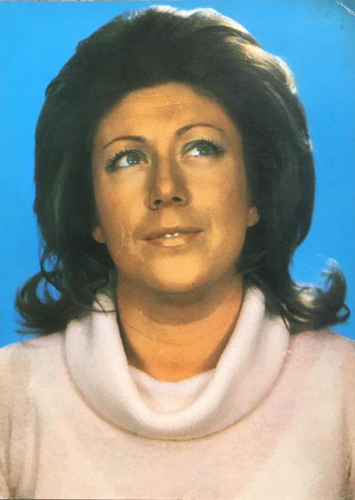 İnci Çayırlı kimdir? Vefat eden Türk Sanat Müziği sanatçısı İnci Çayırlı kaç yaşında vefat etti ve nereli? G4