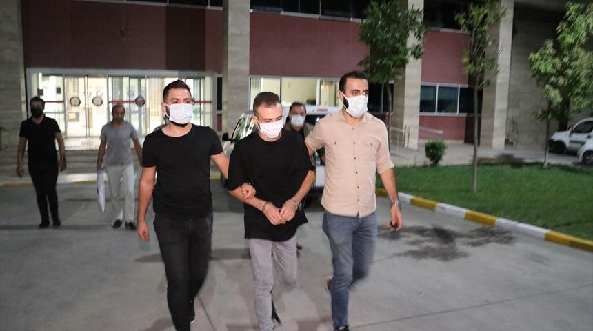 İstanbul'da kuyumcudan 4,5 kilogram altın çaldığı iddia edilen şüpheli Manisa'da yakalandı