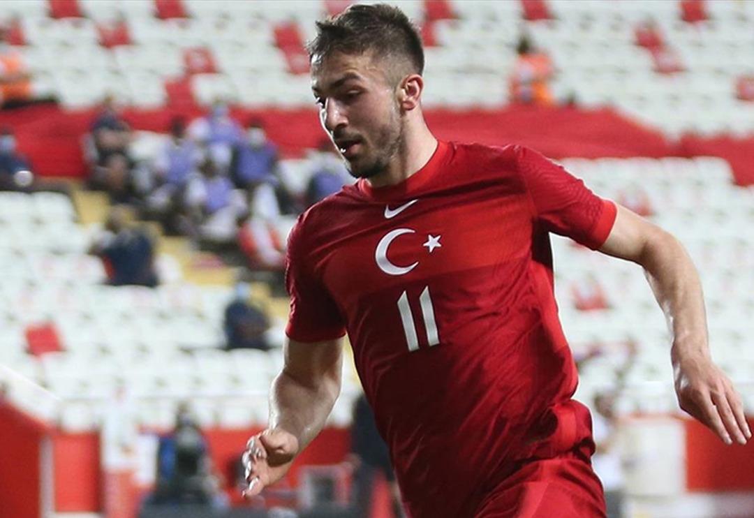 Galatasaray, Halil Dervişoğlu'nun transferi i&ccedil;in g&ouml;r&uuml;şmelere başladı