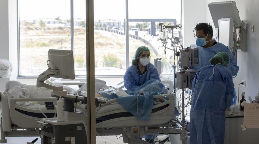 Hekim dışı sağlık personeline y&uuml;zde 20 zam yapılırken, doktorların maaşları d&uuml;ş&uuml;r&uuml;ld&uuml; m&uuml;?