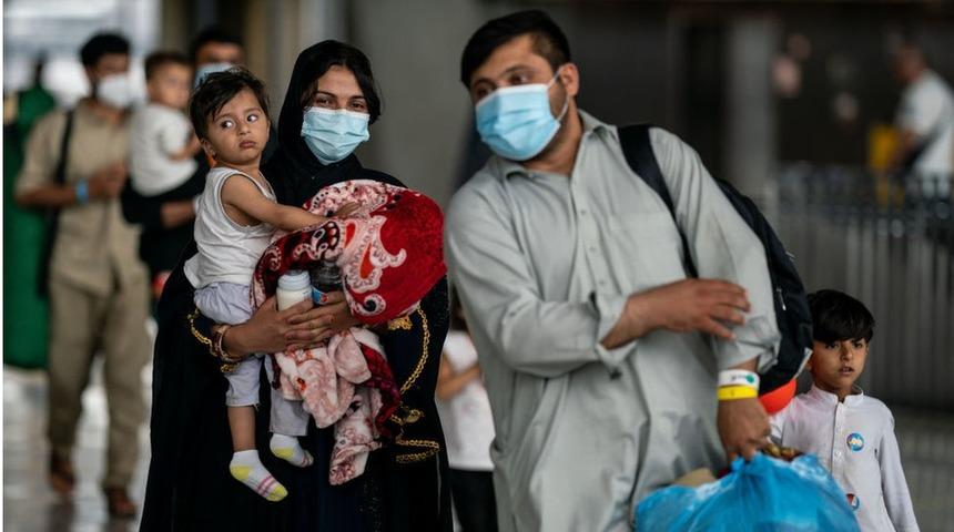 Hollanda: T&uuml;rkiye milyonlarca Suriyeliye ev sahipliği yapıyor, b&ouml;lgede Afganların kalabileceği başka &uuml;lkeler de var