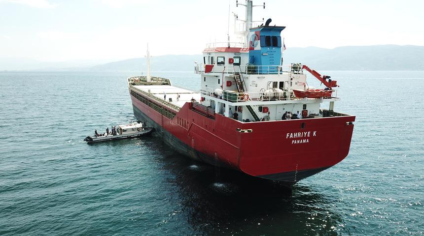 K&ouml;rfez a&ccedil;ıklarındaki gemide pozitif vakalar &ccedil;ıktı, m&uuml;rettebat karantinaya alındı