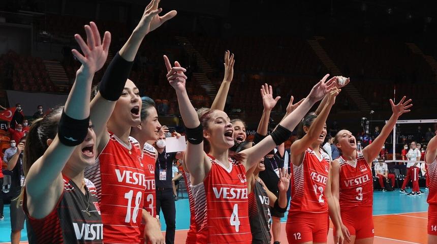 TRT maç sonu 'İzmir Marşı' coşkusunu göstermedi iddiası olay oldu! Peş peşe tepkiler