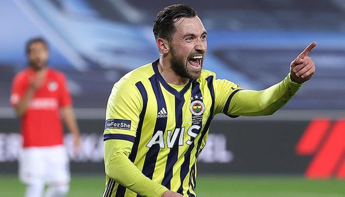 Fenerbahçe'de Sinan Gümüş takımdan ayrılmıyor