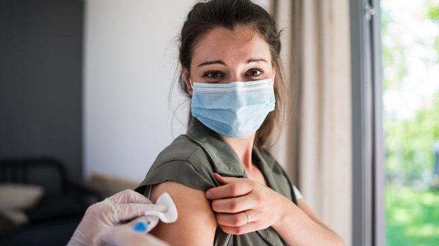 Uzun Covid: Araştırmalara göre koronavirüs aşıları, uzun süreli semptom riskini azaltıyor