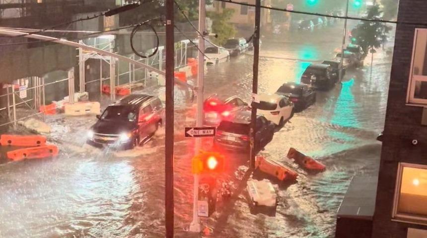 Ida Fırtınası: Su baskınları nedeniyle New York ve New Jersey'de olağan&uuml;st&uuml; hal ilan edildi