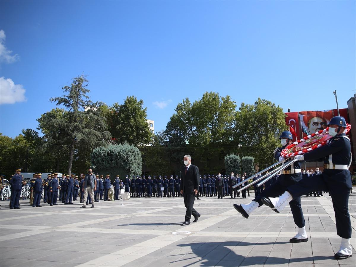 Eskişehir'in kurtuluşunun 99. yıl d&ouml;n&uuml;m&uuml; t&ouml;renle kutlandı