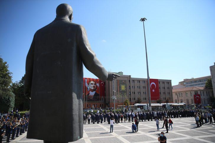 Eskişehir'in kurtuluşunun 99. yıl dönümü törenle kutlandı G3