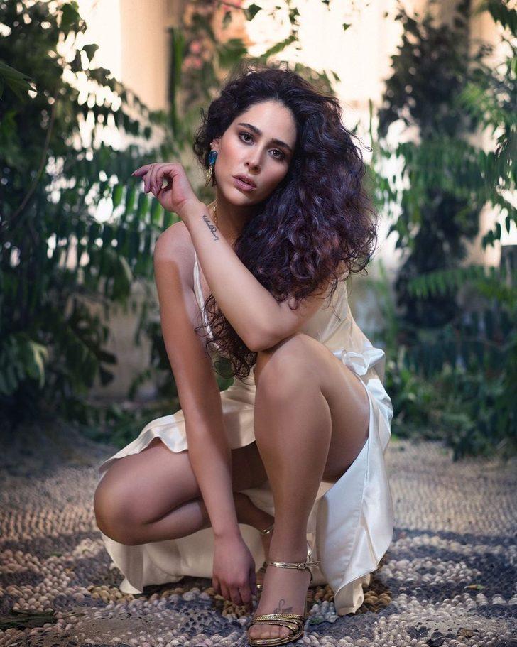 2,5 ayda 40 kilo vermişti! Mahmut Tuncer'in kızı Gizem Tuncer, iddialı pozlarıyla ortalığı kasıp kavuruyor G2