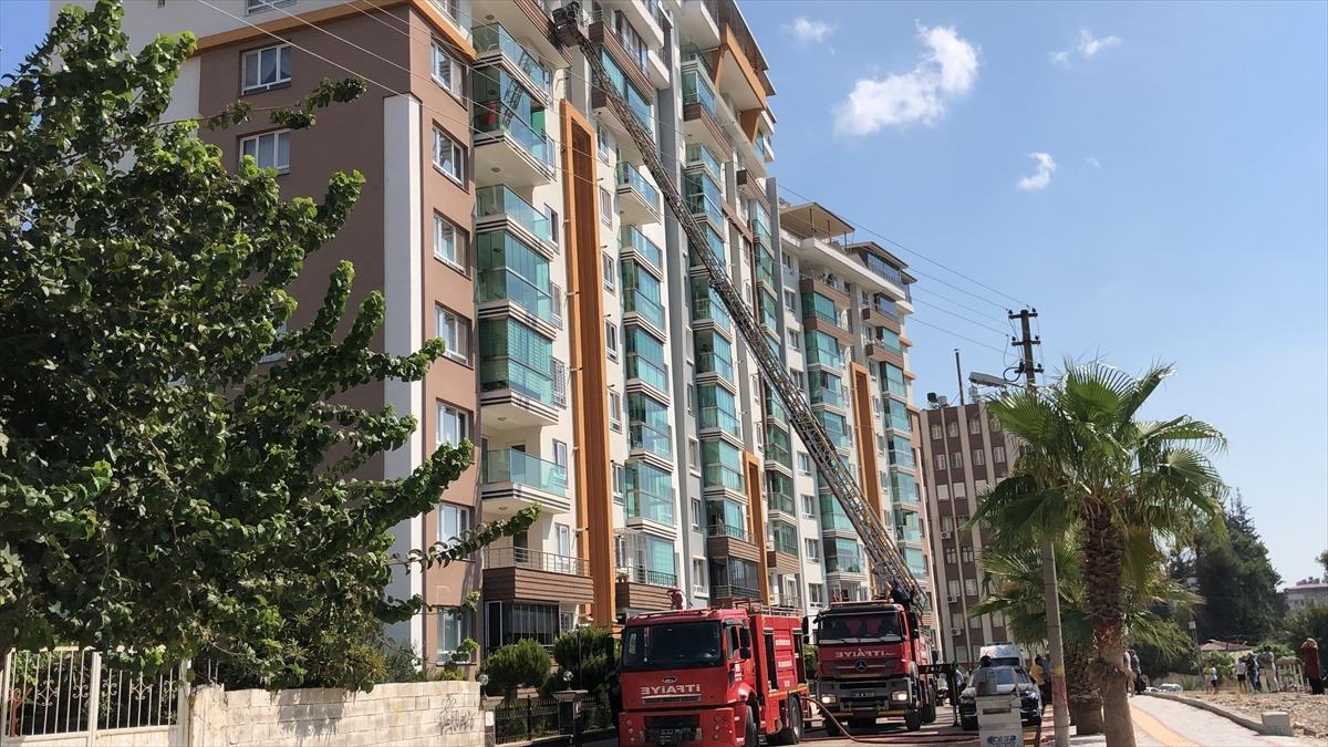 Hatay'da apartman dairesinde &ccedil;ıkan yangın s&ouml;nd&uuml;r&uuml;ld&uuml;