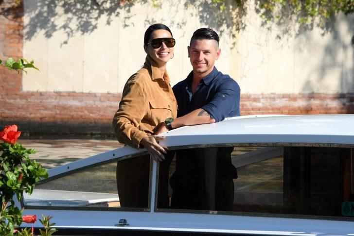 Adriana Lima Venedik Film Festivali'ne yeni sevgilisiyle katıldı G4