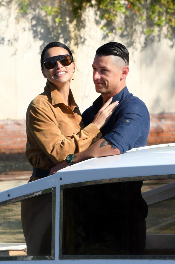 Adriana Lima Venedik Film Festivali'ne yeni sevgilisiyle katıldı G5