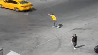 İstanbul'da güpegündüz dehşet! Taksicinin arkasından ateş açtı