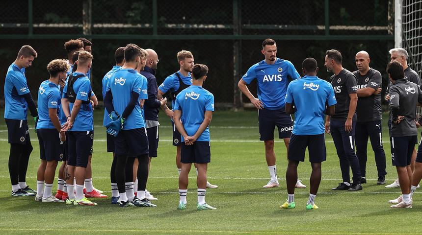 Fenerbahçe’nin yeni transferleri antrenmanda