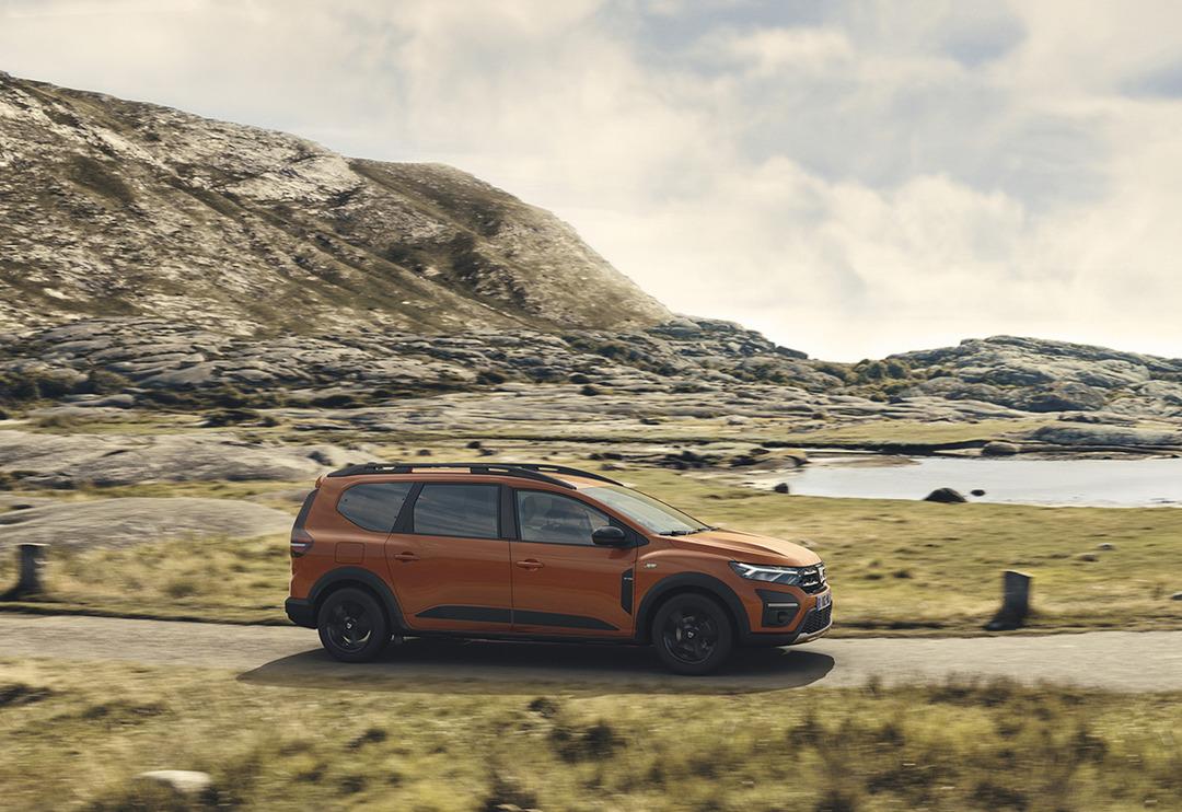 Aile otomobili olarak tasarlandı: Dacia Jogger tanıtıldı! İşte tasarımı ve &ouml;zellikleri