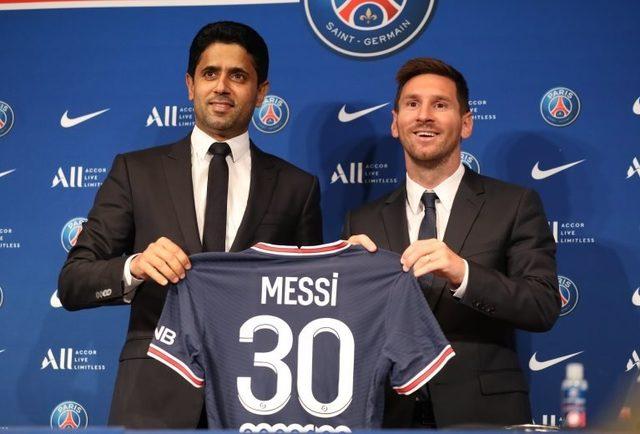 PSG Başkanı Nasser Al-Khelaifi ve Lionel Messi