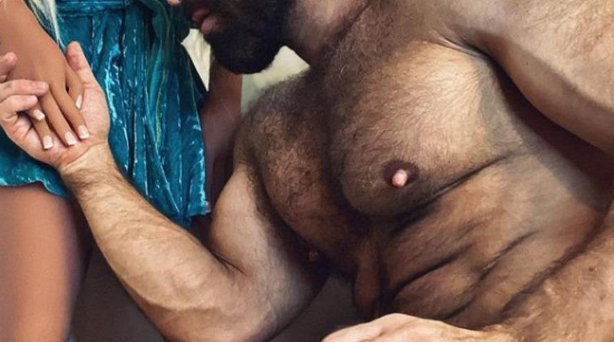 Seks oyuncağından ayrıldı, kül tablasına âşık oldu: Metal dokunuşunu seviyorum