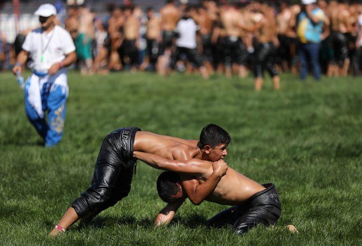 669. Tarihi Elmalı Yağlı Güreşleri başladı G1