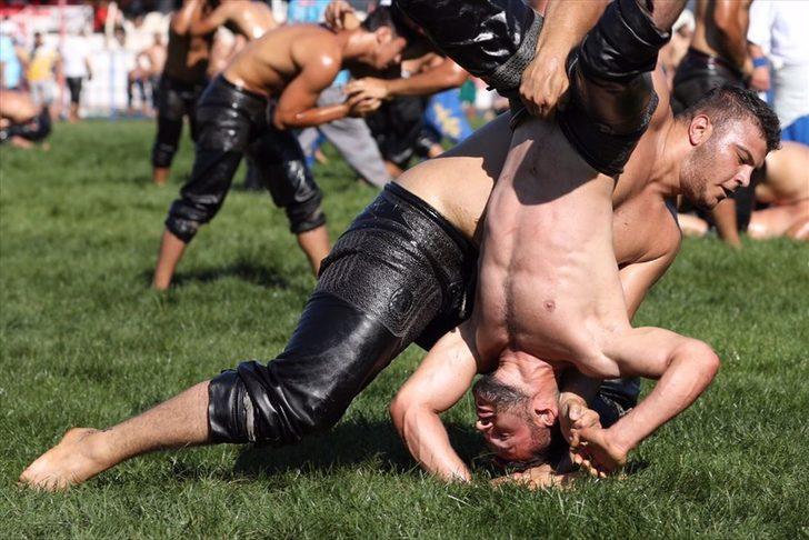 669. Tarihi Elmalı Yağlı Güreşleri başladı G4