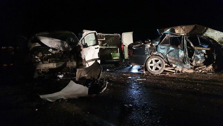 Osmaniye'de otomobille hafif ticari araç çarpıştı: 1 ölü, 2 yaralı G2