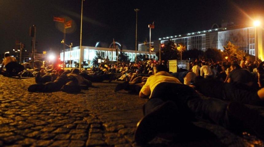 FETÖ davasında sanıklara ceza yağdı