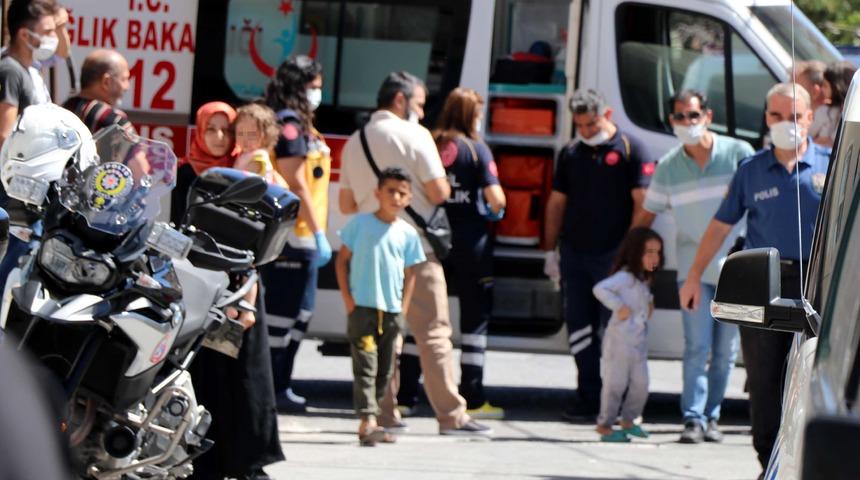 Dehşete d&uuml;ş&uuml;ren olay! Eşi ve 3 &ccedil;ocuğunu rehin alıp evi yakmaya kalkıştı