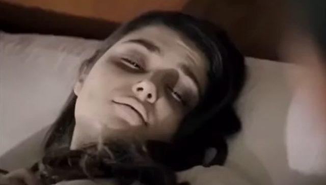 Hande Erçel’in yataktaki görüntüleri ortaya çıktı! Yıllar önce çekilmiş 2