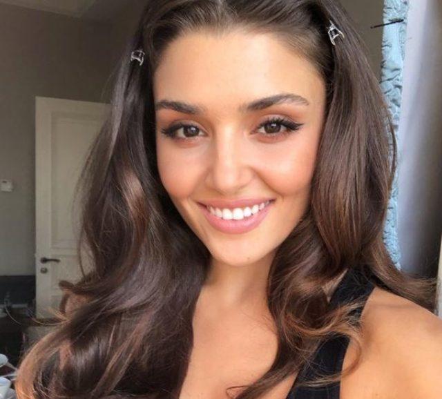 Hande Erçel’in yataktaki görüntüleri ortaya çıktı! Yıllar önce çekilmiş 4