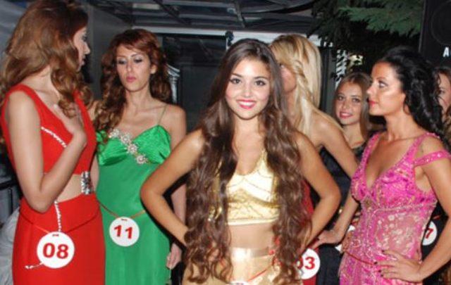 Hande Erçel’in yataktaki görüntüleri ortaya çıktı! Yıllar önce çekilmiş 5