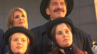 Derya Baykal'dan eski eşi Ferhan Şensoy'a duygusal veda: Ateşlerde yansınlar bizi ayrı koyanlar