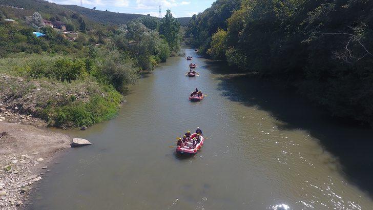 Rafting tutkunları Melen Çayı'nda adrenalin depoluyor G3