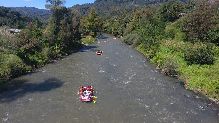 Rafting tutkunları Melen Çayı'nda adrenalin depoluyor G4
