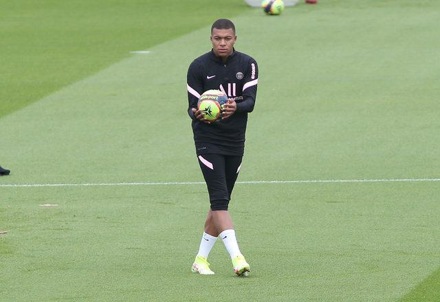 Tony Cascarino: "Mbappe geriye gidiyor"