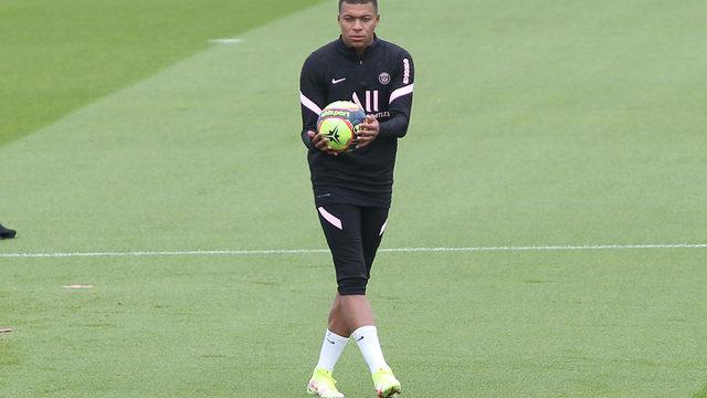 Tony Cascarino: Mbappe geriye gidiyor