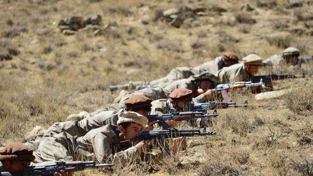 Pençşir Vadisi'nde çatışmalar sürüyor