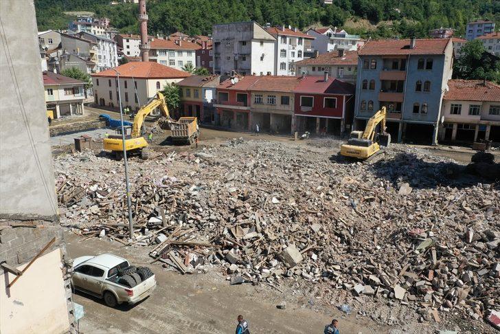 Bozkurt'ta ekipler 25 gündür selin izini silmeye çalışıyor G4