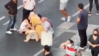 İstanbul'da karşıdan karşıya geçmek isteyen kadın hayatını kaybetti